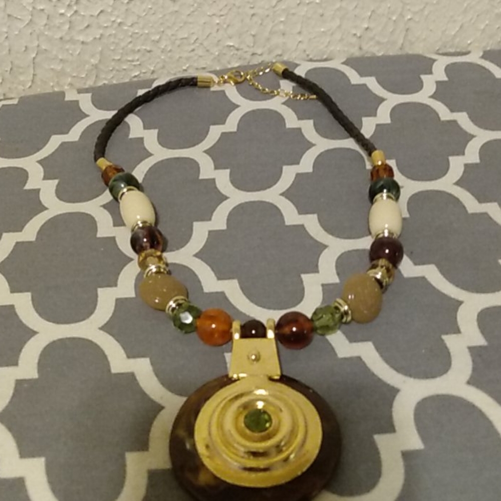 Necklace - Picture 2 of 3